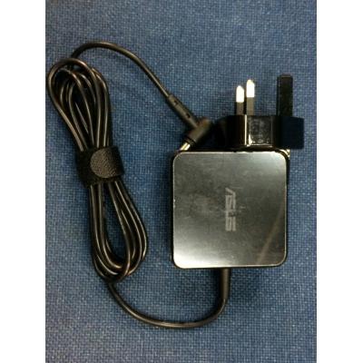 Asus 原廠方形新款火牛適配器(19V 2.37A 45W...